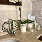 Mare Old Town Center בית הארחה 3*