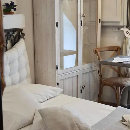 Mare Old Town Center