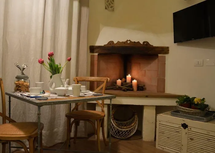 Mare Old Town Center Бари